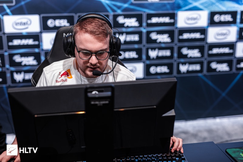 ALEX перешел в Cloud9