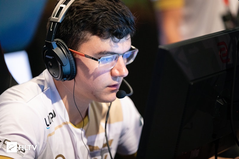 trk временно приостановил выступления за MIBR